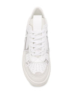 VL7N low-top leather sneakers