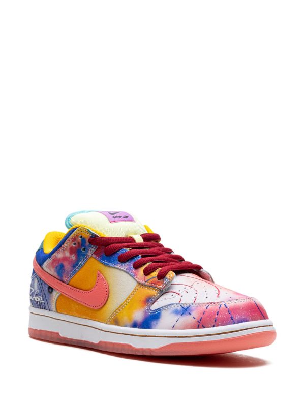 Dunk Low SB "Friends & Family - Futura Laboratories - Sunblush" sneakers